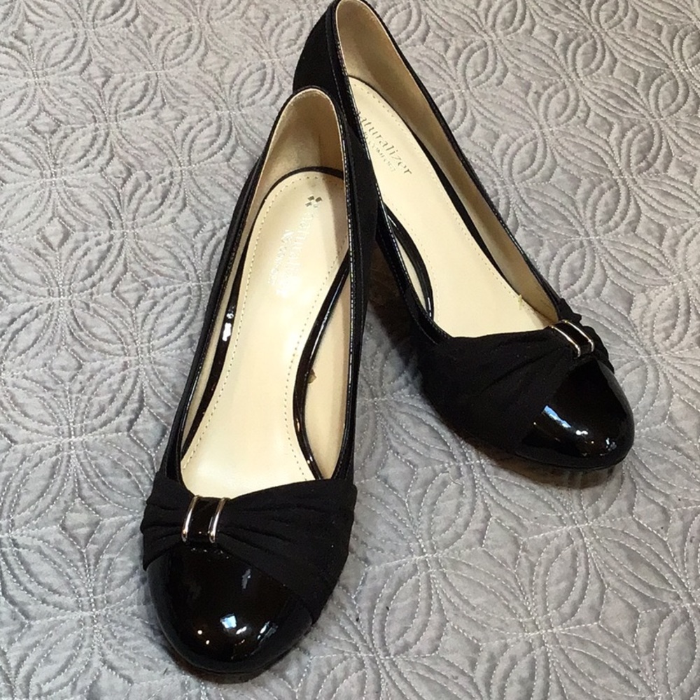 Sweet Naturalizer Berta, Black Micro/Shy heels